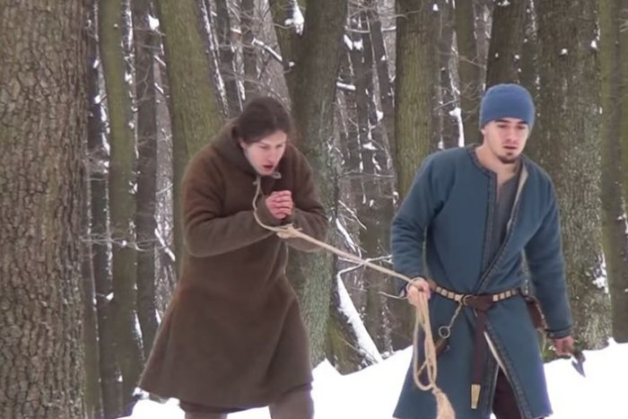 Ilustračný obrázok k článku Milovníci histórie žili na hradisku Valy: Pozrite si VIDEO z pobytu v mrazivom stredoveku!