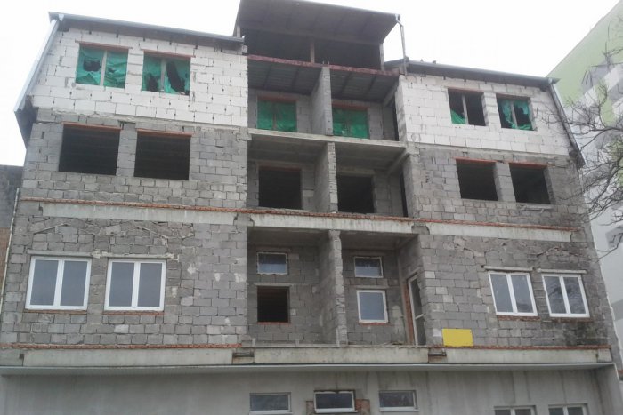 Ilustračný obrázok k článku Z tohto betónového strašiaka v Hlohovci sa pomaly stáva legenda: Aké má mesto páky?