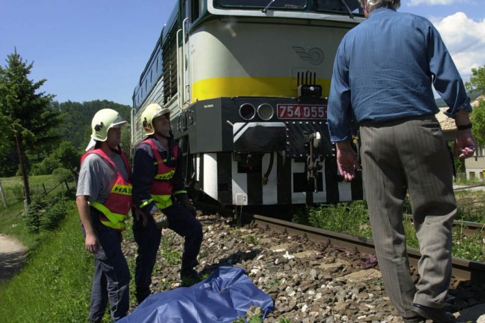 Ilustračný obrázok k článku Na železničnej trati pri Žiline sa stala tragédia: Muž (†76) stál v koľajisku, zrazil ho vlak