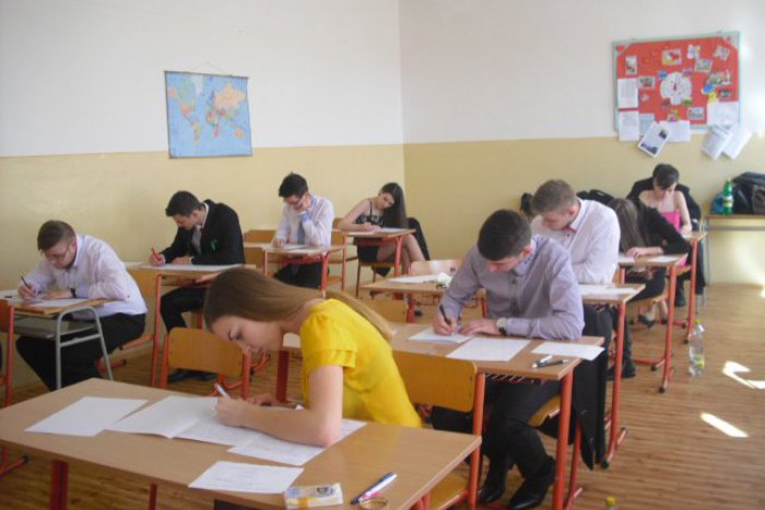 Ilustračný obrázok k článku V Lučenci odštartovali maturity: Čo bolo podľa študentov najťažšie?