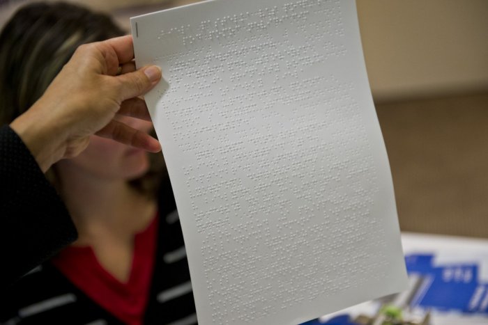 Ilustračný obrázok k článku Netradičná súťaž v našom meste: Nevidiaci čítali a písali v Braillovom písme
