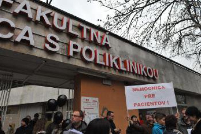Ilustračný obrázok k článku Problémy v nemocnici pokračujú: Po lekároch končia aj sestry