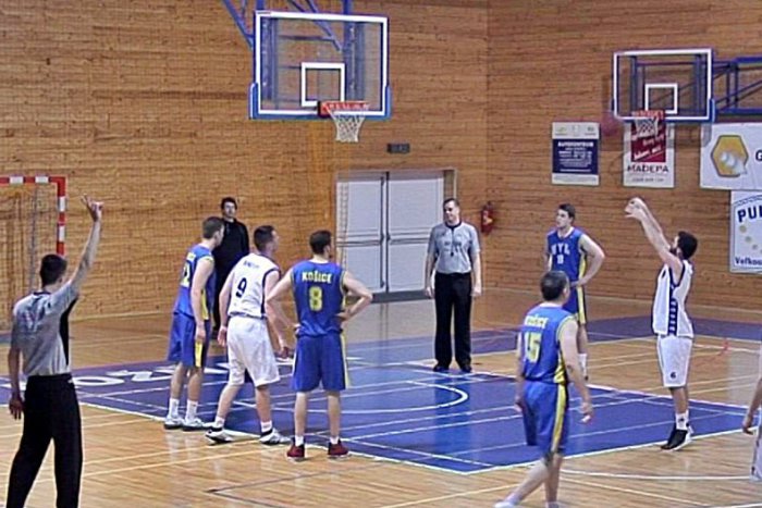 Ilustračný obrázok k článku VIDEO: Rožňavskí basketbalisti otočili zápas, Košičanom došli v koncovke sily