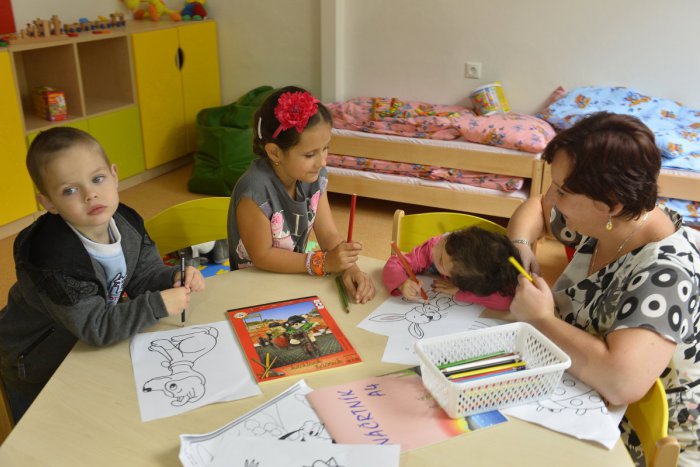 Ilustračný obrázok k článku Svetový deň povedomia o autizme: Petržalská materská škola organizuje Modrý deň, podporiť ho príde aj "Meky" Žbirka