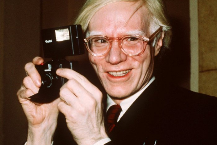 Ilustračný obrázok k článku Slávny Američan s koreňmi v Mikovej. Hlavným lákadlom Medzilaboriec je Warholovo múzeum