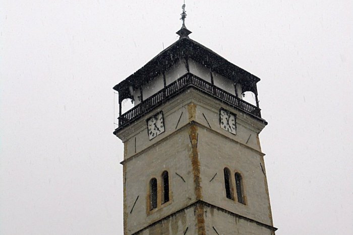 Ilustračný obrázok k článku Z jarného počasia sme sa tešili predčasne: Rožňavu zasiahlo husté sneženie, teploty sa blížia k nule