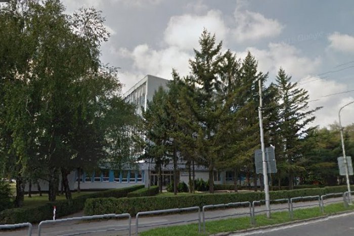 Ilustračný obrázok k článku Poslanci zablokovali opravu školy na Slančíkovej: Teraz hľadajú spôsob, ako ju umožniť