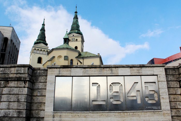 Ilustračný obrázok k článku Cifra na balustráde je zmenená: Pripomína blížiace sa výročie