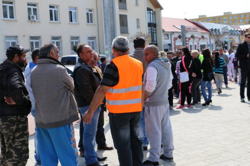 Ilustračný obrázok k článku Mimovládka prišla so závažným tvrdením o obchodovaní s ľuďmi: Najčastejšie prídu michalovskí Rómovia