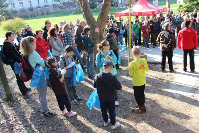 Ilustračný obrázok k článku Množstvo milovníkov prírody sa rozhodlo pomôcť: Prišli vyčistiť Zobor