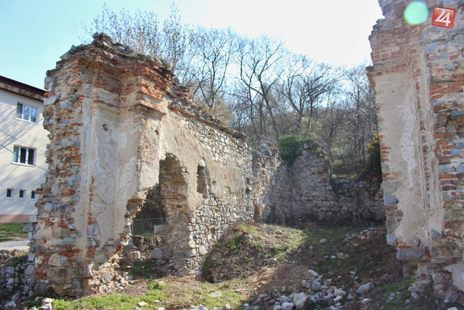 Ilustračný obrázok k článku Ruiny kláštora na Zobore sprístupnia verejnosti: Kedy sa môžeme tešiť na odborný výklad?
