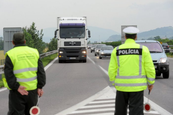 Ilustračný obrázok k článku Info vopred pre všetkých motoristov na revúckych cestách: V okrese sa chystá policajná akcia