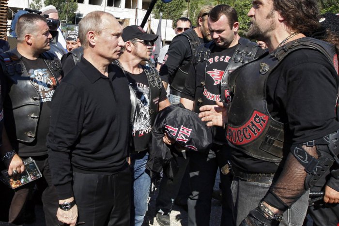 Ilustračný obrázok k článku Bratislava zatiaľ neplánuje zákázať zhromaždenie ruského motorkárskeho gangu. SDKÚ-DS nesúhlasí