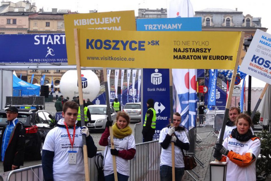 Ilustračný obrázok k článku Propagácia s nápadom: Transparenty o metropole východu sa objavili na poľskom maratóne, FOTO!
