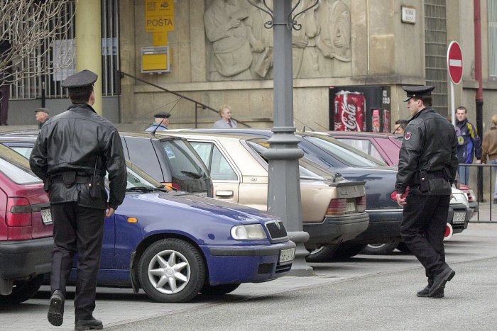 Ilustračný obrázok k článku Bystrickí policajti v boji proti dlhoprstým: Pozrite, aké krádeže evidujú mestskáči najčastejšie!