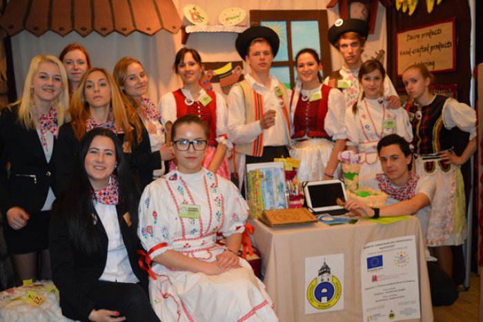 Ilustračný obrázok k článku Úspech Obchodnej akadémie v Rožňave: O škole už vedia aj v Litve