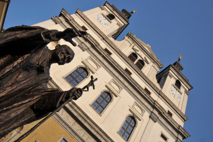 Ilustračný obrázok k článku Priestor v centre mesta premenujú: Trnava chce Ulicu Jána Pavla II.