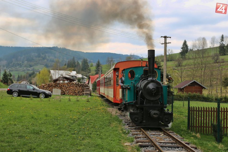 Ilustračný obrázok k článku Mimoriadny parný vlak otvoril sezónu Čiernohronskej železnice: Pozrite, ako vyzerala cesta vyleštenou mašinkou