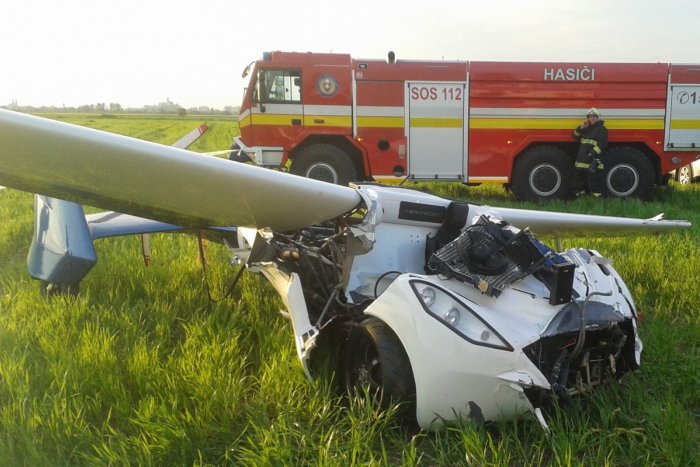 Ilustračný obrázok k článku FOTO: Futuristický aeromobil mal nehodu, zrútil sa na letisku v Janíkovciach!