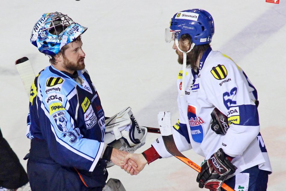 Ilustračný obrázok k článku Premiéra na hokejovom turnaji vo Švajčiarsku: V zostave aj brankár Michal Valent!