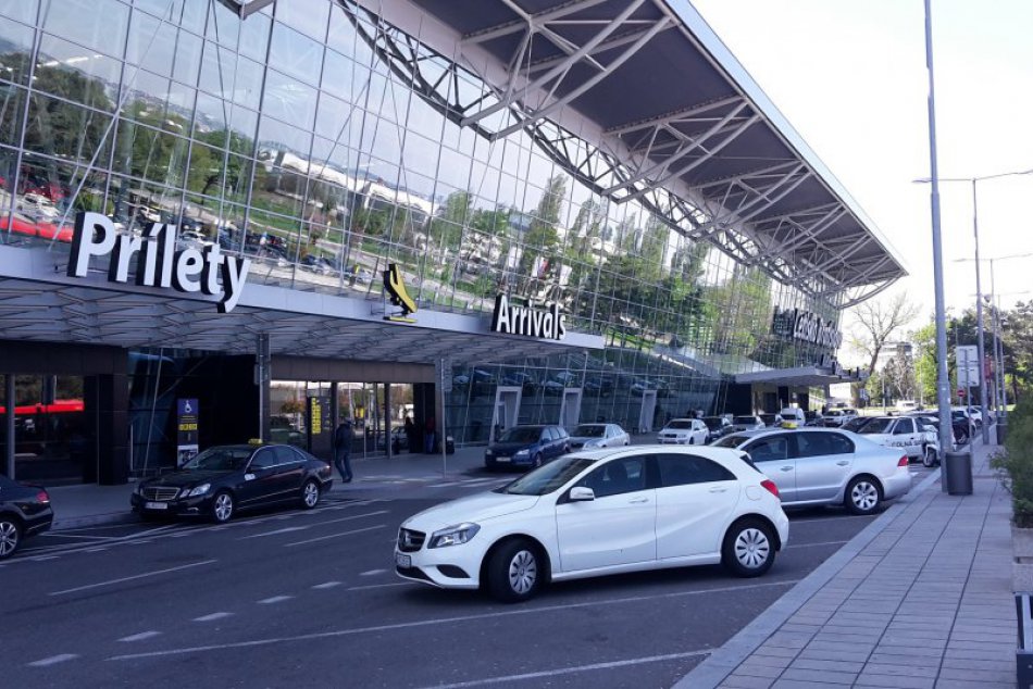 Ilustračný obrázok k článku Bratislavské letisko očakáva nárast počtu cestujúcich až o 35 percent