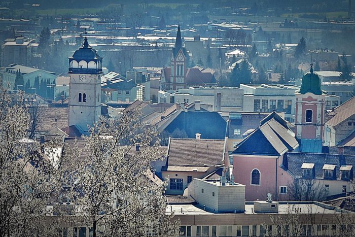 Ilustračný obrázok k článku Jarné teplo láka von: 5 tipov, ako si najlepšie v Rožňave vychutnať slnečné počasie