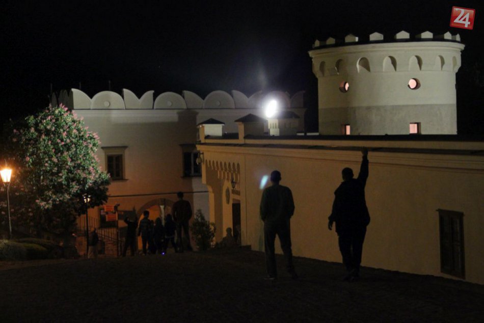 Ilustračný obrázok k článku Zaujímavé podujatia pre každého: Nočná návšteva hradu a výstavy