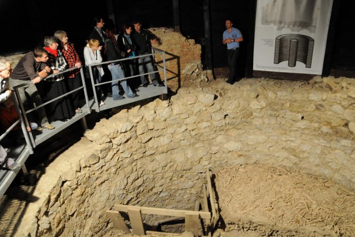 Ilustračný obrázok k článku Trnava sa opäť zapojí do Noci kostolov: Aké tajomstvá odhalia skryté priestory?