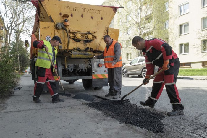 Ilustračný obrázok k článku Košice získali 7 miliónov na opravu ciest: Kde musíte počítať s obmedzením tento týždeň?