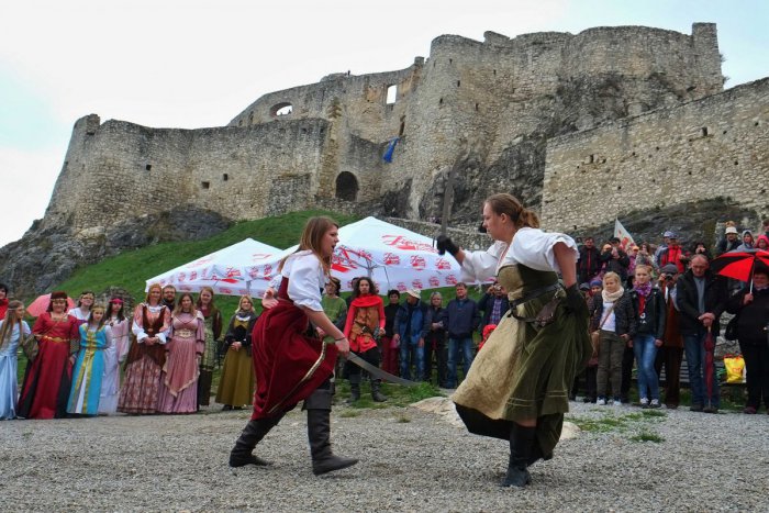 Ilustračný obrázok k článku Kežmarský a Spišský hrad slávnostne otvoria letnú turistickú sezónu