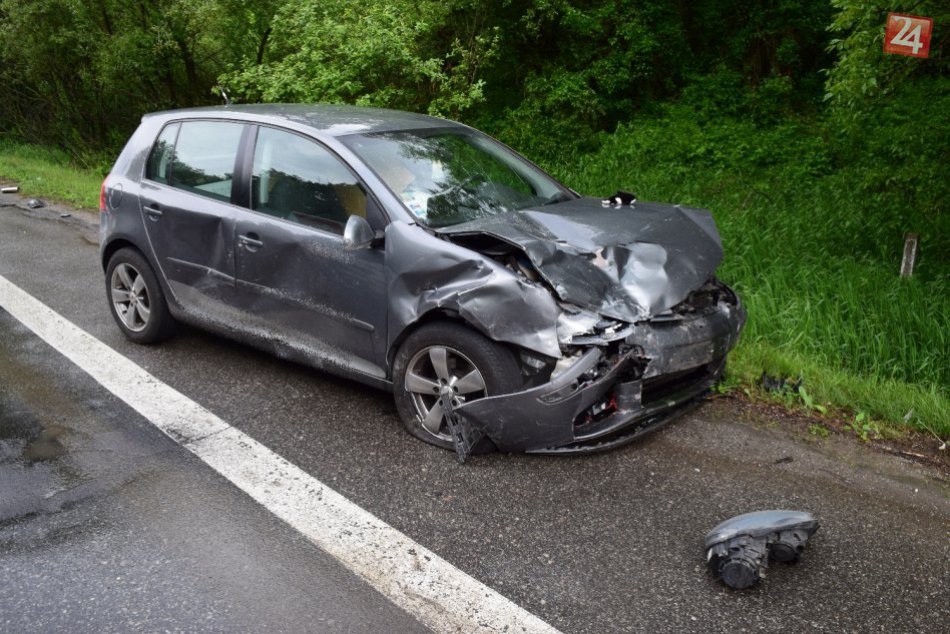Ilustračný obrázok k článku Nebezpečný manéver pri Bystrici dopadol nešťastne: Vodička sa otáčala na ceste, toto nasledovalo!