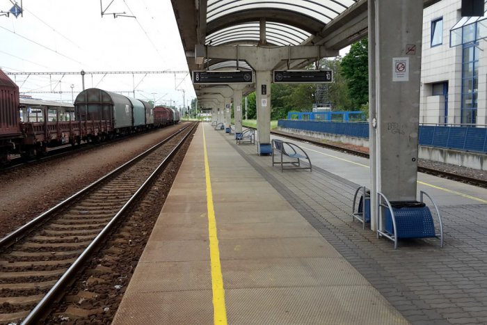 Ilustračný obrázok k článku Najväčšie sídlisko na Slovensku má vlakovú stanicu, ktorá pomaly „umiera“