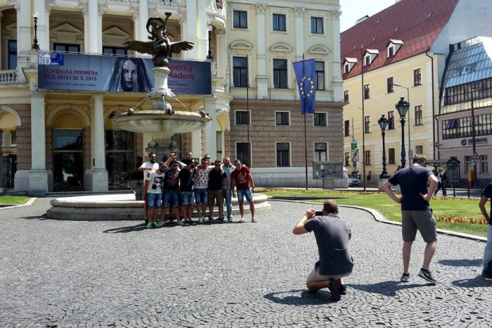 Ilustračný obrázok k článku OBRAZOM: Bratislavčania i turisti si užívajú krásne počasie v centre mesta