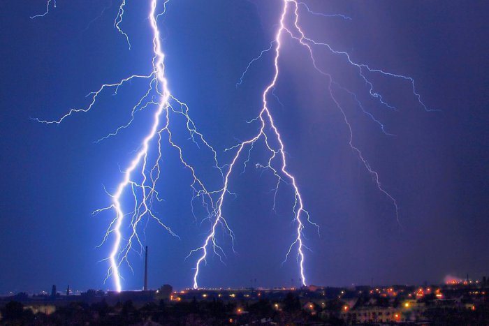 Ilustračný obrázok k článku V trnavskom okrese očakávajte nepríjemné počasie: Búrky, lejaky a krupobitie