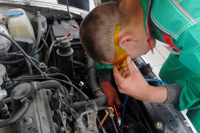 Ilustračný obrázok k článku Rožňavčania, predíďte problémom na ceste: Test tlmičov a brzdovej kvapaliny zadarmo, vieme kde a kedy!