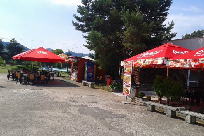 Ilustračný obrázok k článku Už DNES to bude žiť na humenskom kúpalisku: Pripravte sa na párty pod holým nebom!