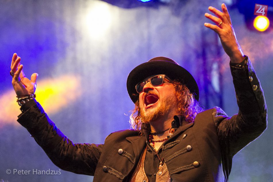 Ilustračný obrázok k článku Zucchero Tribute Band: V areáli AquaCity sa zabávalo po taliansky