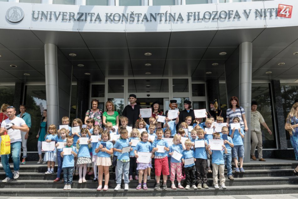 Ilustračný obrázok k článku Škôlkarov v Nitre čaká veľký deň: Na pôde UKF pre nich pripravili promócie
