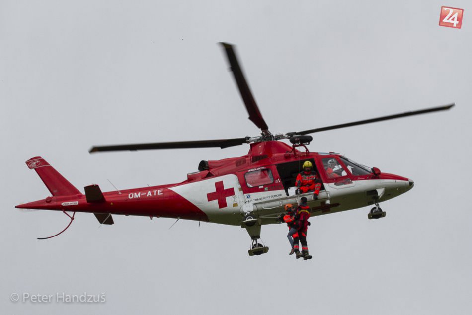 Ilustračný obrázok k článku Chlapček (5) sa pošmykol a spadol: Do nemocnice ho previezol vrtuľník!