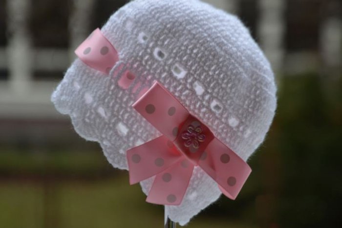 Ilustračný obrázok k článku Keď v Rožňave uháčkujete čiapku pre novorodenca... Čakajú vás lákavé zľavy naprieč námestím!