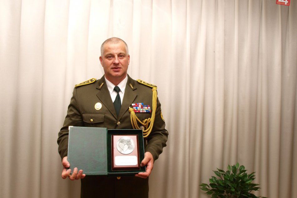 Ilustračný obrázok k článku Zachránil človeka zasiahnutého bleskom na Krnči: Jan Bujňák získal významné ocenenie!