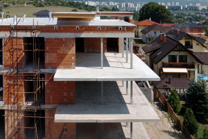 Ilustračný obrázok k článku Aktuálne zistenia o bývaní v Lučenci a okolí. Koľko bytov pribudlo v okrese?