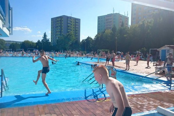Ilustračný obrázok k článku Letná sezóna na Sídlisku III už odštartovala: Kúpalisko oficiálne otvorilo brány! FOTO+VIDEO