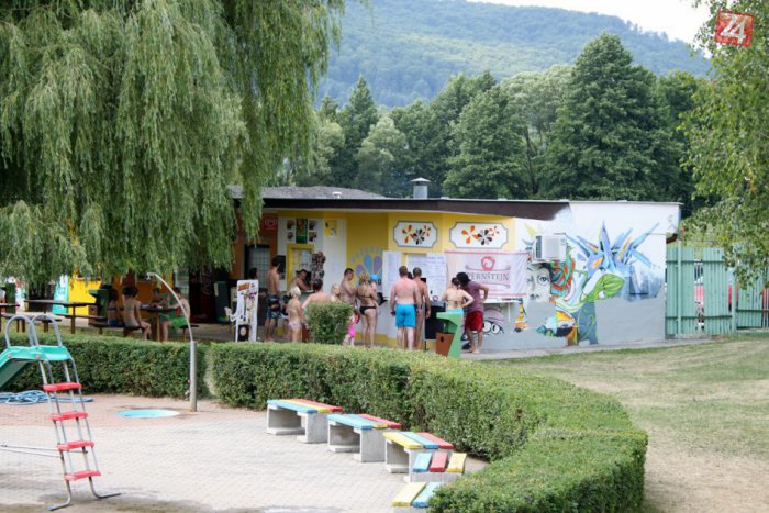 Ilustračný obrázok k článku Veľký letný prehľad z kúpaliska: Koľko tento rok stoja obľúbené dobroty?