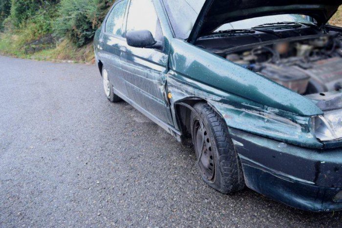 Ilustračný obrázok k článku Vodič na Alfa Romeo havaroval nad Liptovským Michalom: Následne v aute zomrel!