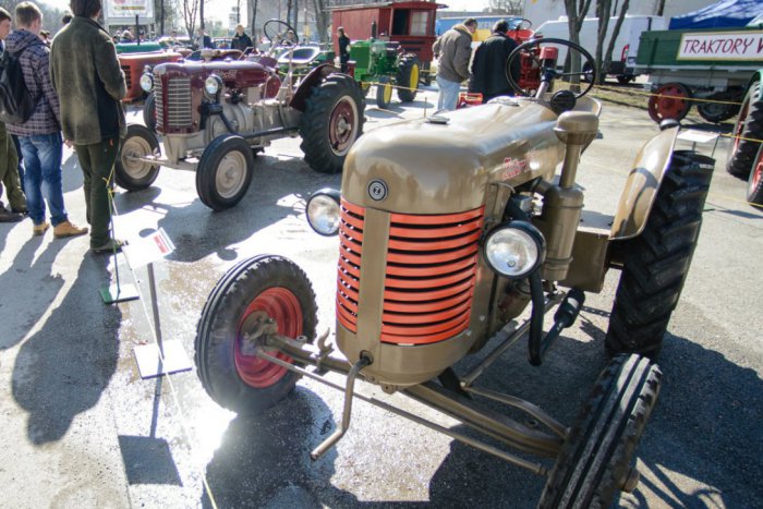 Ilustračný obrázok k článku Cez Stupavu sa budú cez víkend presúvať historické traktory