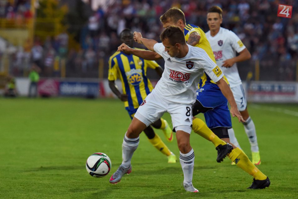 Ilustračný obrázok k článku Zápasu s DАC nechýbalo nič: Trnavskí futbalisti však prehrali gólom z penalty