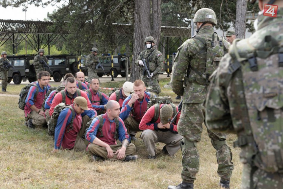 Ilustračný obrázok k článku Otázka nelegálnej migrácie je aktuálna: Policajtov spolu s armádou čaká spoločné cvičenie