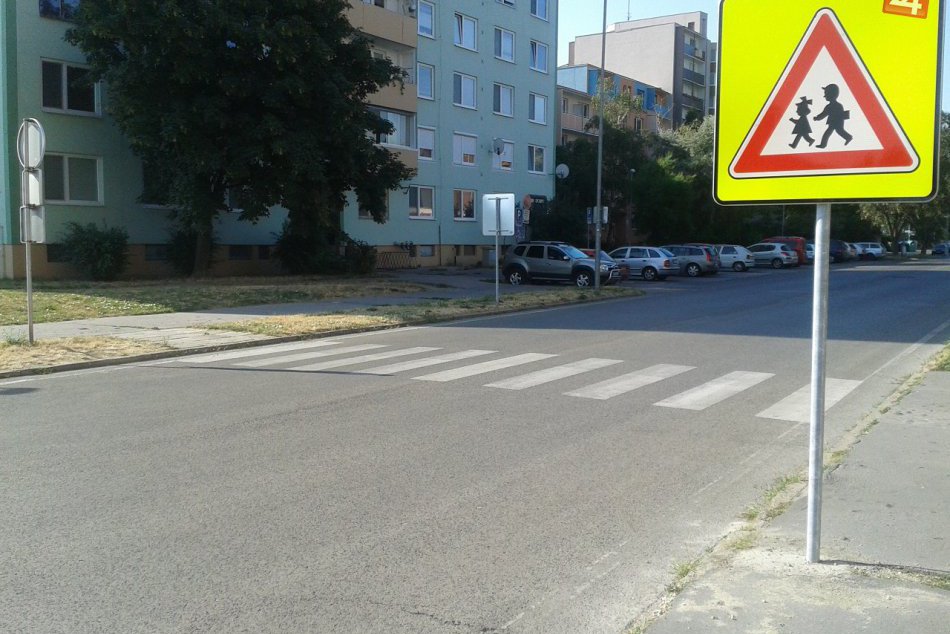 Ilustračný obrázok k článku Polícia radí: Je dôležité, aby rodičia zaujali aktívny prístup a poučili svoje deti o bezpečnom pohybe na cestách