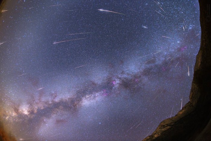 Ilustračný obrázok k článku Čaká nás najromantickejšia noc v roku: Kde v Hlohovci sa budú dať najlepšie vidieť padajúce hviezdy?